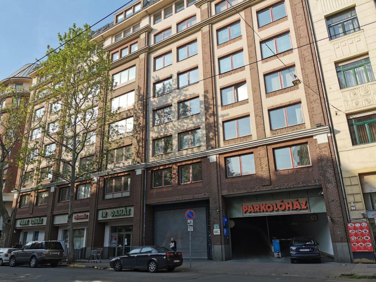 Floral Apartment - New In Town Budapeste Exterior foto
